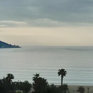 4 Personas Maximo Vistas Mar Y Canal Roses